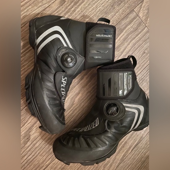 Specialized Defroster Trail boots
No box Black, size 40EU / 7.5US - Picture 4 of 8
